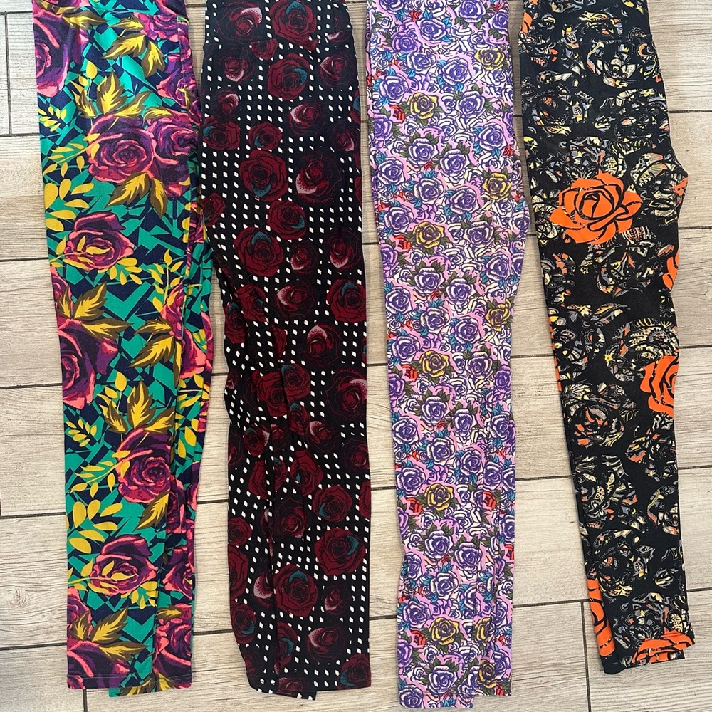 Lularoe women’s leggings roses-fit size 2-10 “one size”